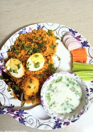 स्पेशल अंडी बिर्याणी (egg biryani recipe in marathi) रेसिपी चे मुख्य फोटो 