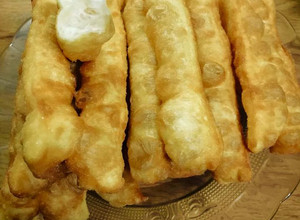 Hình của món Bánh quẩy rỗng ruột (không bột khai).
