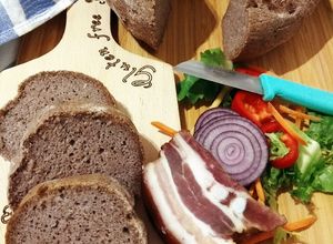Gluténmentes ciroklisztes kenyérkoszorú recept fotója