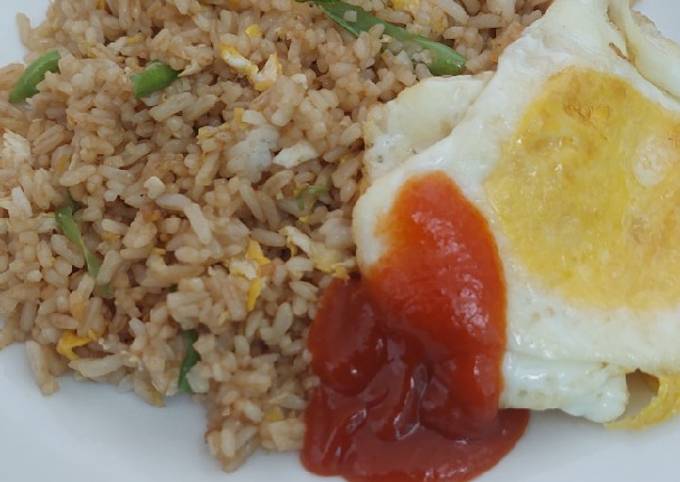 Easiest Way to Make Yummy Nasi Goreng Merah ala Surabaya