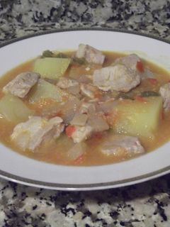 Una foto de Guiso de atún con patatas