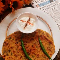 A picture of Methi Thepla.