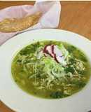 Pozole verde de pollo