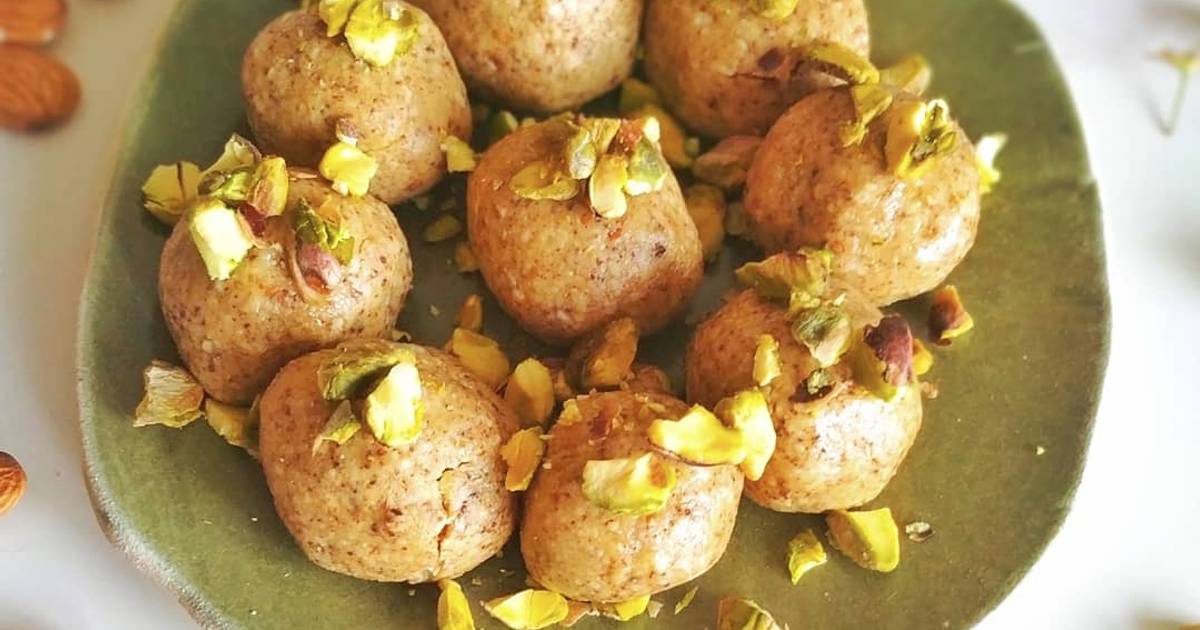 Besan Laddu Receta de El Triángulo de las Verduras - Miriam- Cookpad