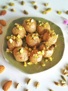 Una foto de Besan Laddu