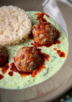 Köfte auf Mangold-Joghurt und Chilibutter 🌶 Rezepthauptbild