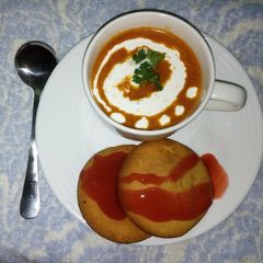 A picture of Creamy tomato soup.