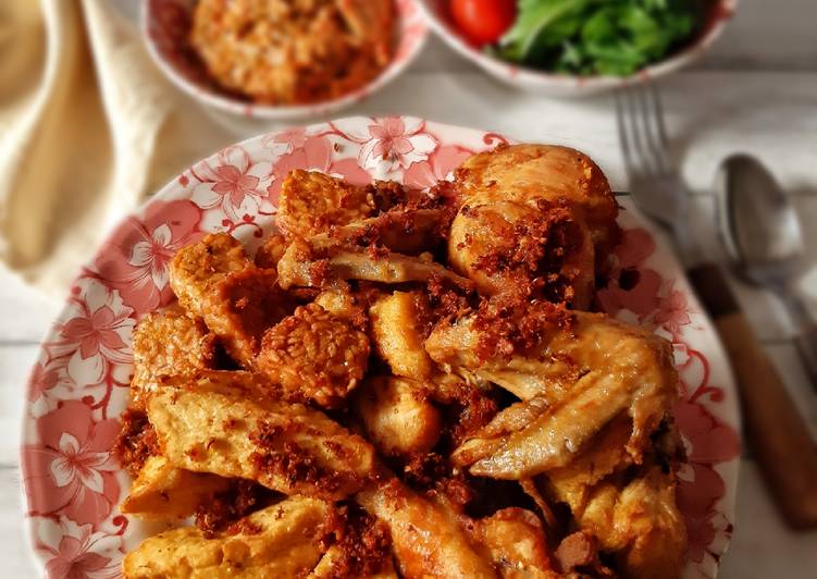 Resepi Ayam, Tauhu &amp; Tempe Ungkep Goreng yang Yummy