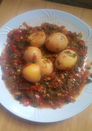 A picture of Egg curry.
