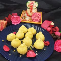 A picture of Ganesha chaturthi special modak.