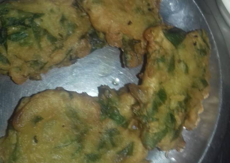 Steps to Make Perfect Methi Pakora