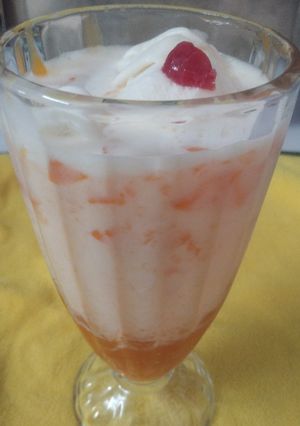 A picture of Mango Boba Drink (with homemade mango bubbles).