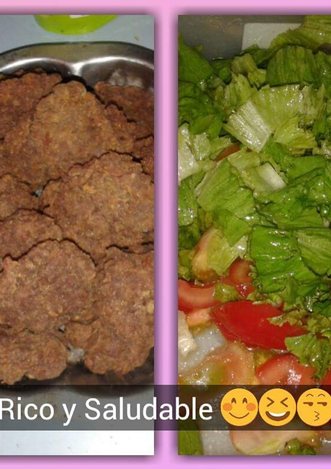 Una foto de Hamburguesas con ensalada :)