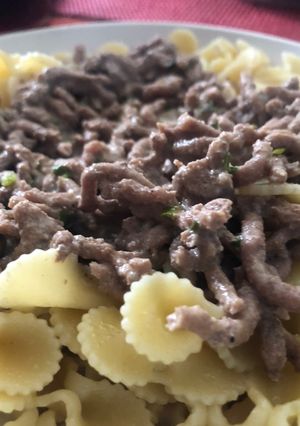 Una foto de Carne con crema para pastas