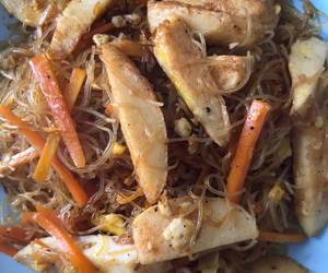 Cara Menyajikan Bihun Goreng dengan OtakOtak Singapore Praktis Enak Cara Menyajikan Bihun Goreng dengan OtakOtak Singapore Praktis Enak