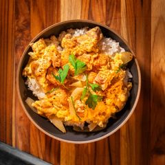 A picture of Oyakodon.