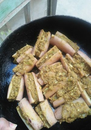 A picture of Masala beeh.
