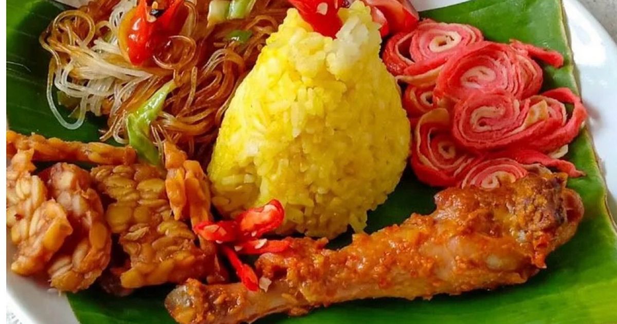 Tumpeng Kuning Dadar Merah Putih