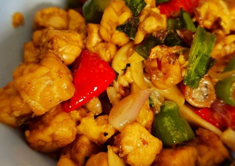 Langkah Mudah untuk Menyiapkan Tumis TTC (tahu, tempe, cumi), Enak