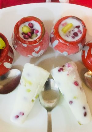 A picture of Mixed Fruit Yogurt Kulfi.