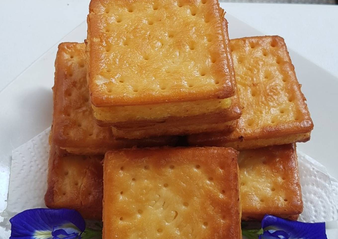 243. Kue Gabin/ Crackers Tape