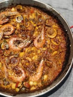 Una foto de Paella marinera con truco infalible
