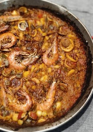 Una foto de Paella marinera con truco infalible