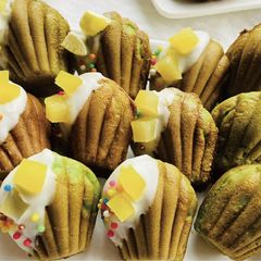 A picture of [Vitantonio Recipe]Chestnut Matcha Crispy Egg Cake 栗子抹茶脆皮雞蛋糕(Gi Dan Gao).
