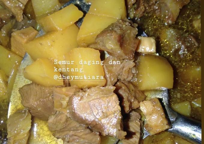 41.Semur daging dan kentang