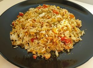 Una foto de Arroz frito picante al estilo tailandés