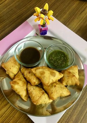 A picture of Chatpata Masala Samosa.