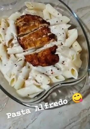 A picture of Alfredo pasta 🍝.