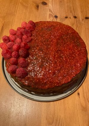 Gluténmentes csoki-málna torta recept fotója