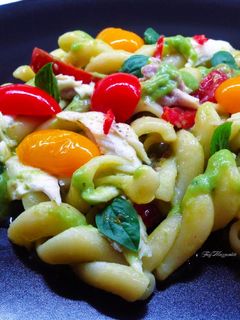 Foto di Fusilloni con branzino e crema di piselli basilico e menta