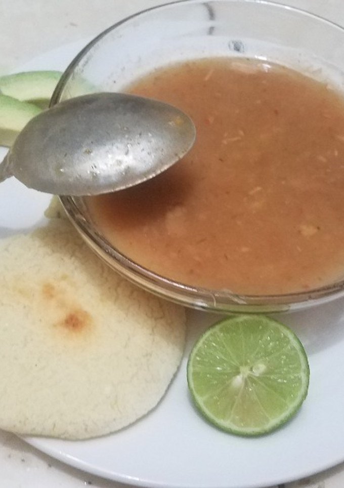 Una foto de Sopa de plátano verde con maní
