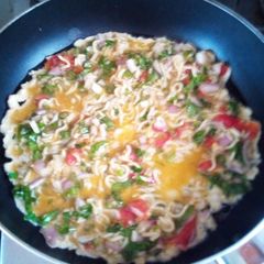 A picture of Noodles Omelet.