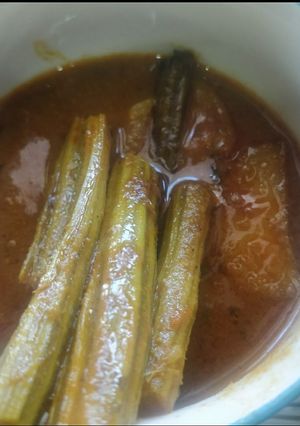 A picture of Drumstick in gravy.