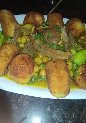 صورة لوصفة طاجين سفيرية بحمص ولحم