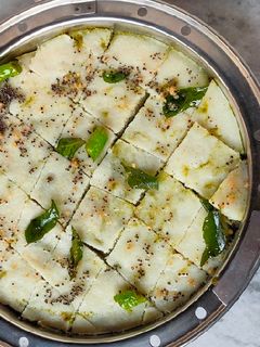 સેન્ડવીચ ઢોકળા (Sandwich Dhokla Recipe in Gujarati) રેસીપી મુખ્ય ફોટો