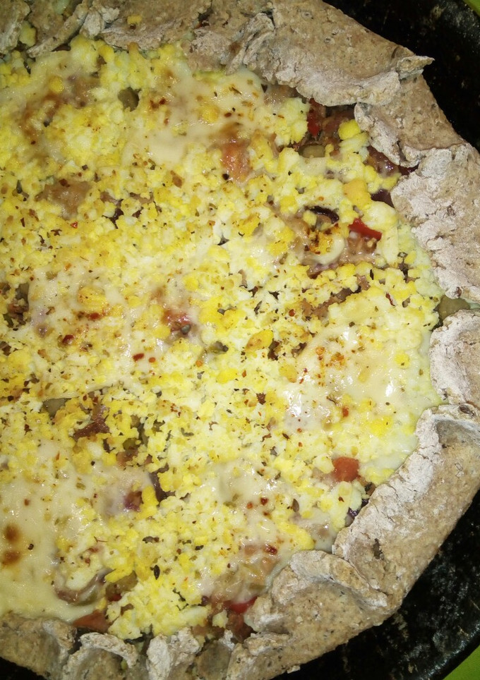 Una foto de Empanada gallega "A mi manera" en masa integral casera
