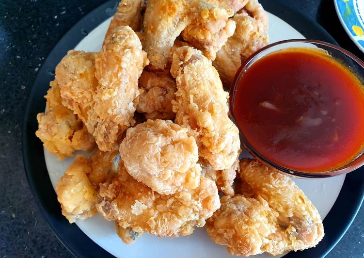 Easiest Way to Prepare Ultimate Light and crispy chicken wings.. sweet/sour sauce