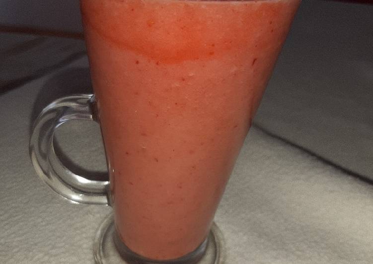 Step-by-Step Guide to Prepare Award-winning Frozen Strawberry- Mixed Plum Nectar Smoothie