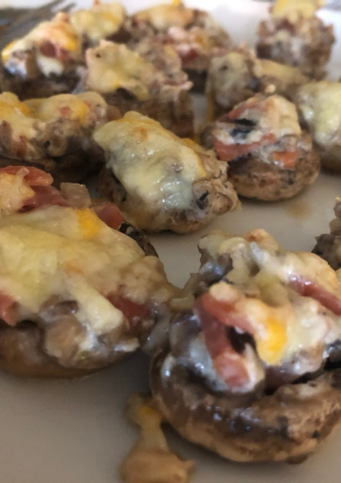 Una foto de Champiñones rellenos con jamón