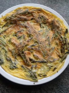 Una foto de Tortilla jugosa de espárragos trigueros