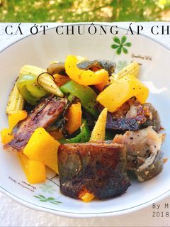 Hình của món Da cá ớt chuông áp chảo.