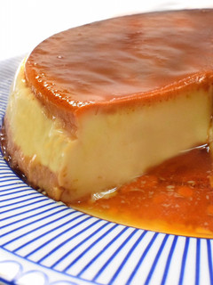 Una foto de FLAN de leche condensada 🍮 | Leche ASADA