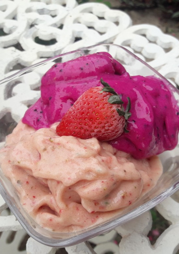 Una foto de Sorvete de Morango e Pitaya:
