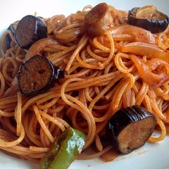 A picture of Spaghetti Neapolitana.