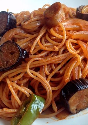 A picture of Spaghetti Neapolitana.