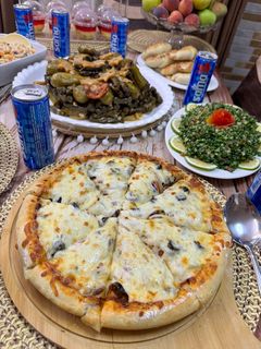 صورة لوصفة بيتزا بالخضار